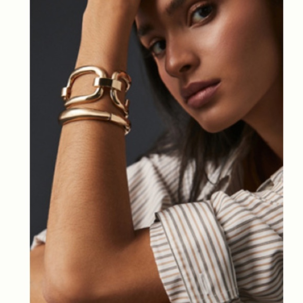 Gold Oversized Link Bracelet